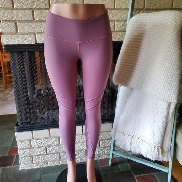 Victoria's Secret Total Knockout High Rise Stitch Detail Pocket Legging XS Short - Picture 3 of 9